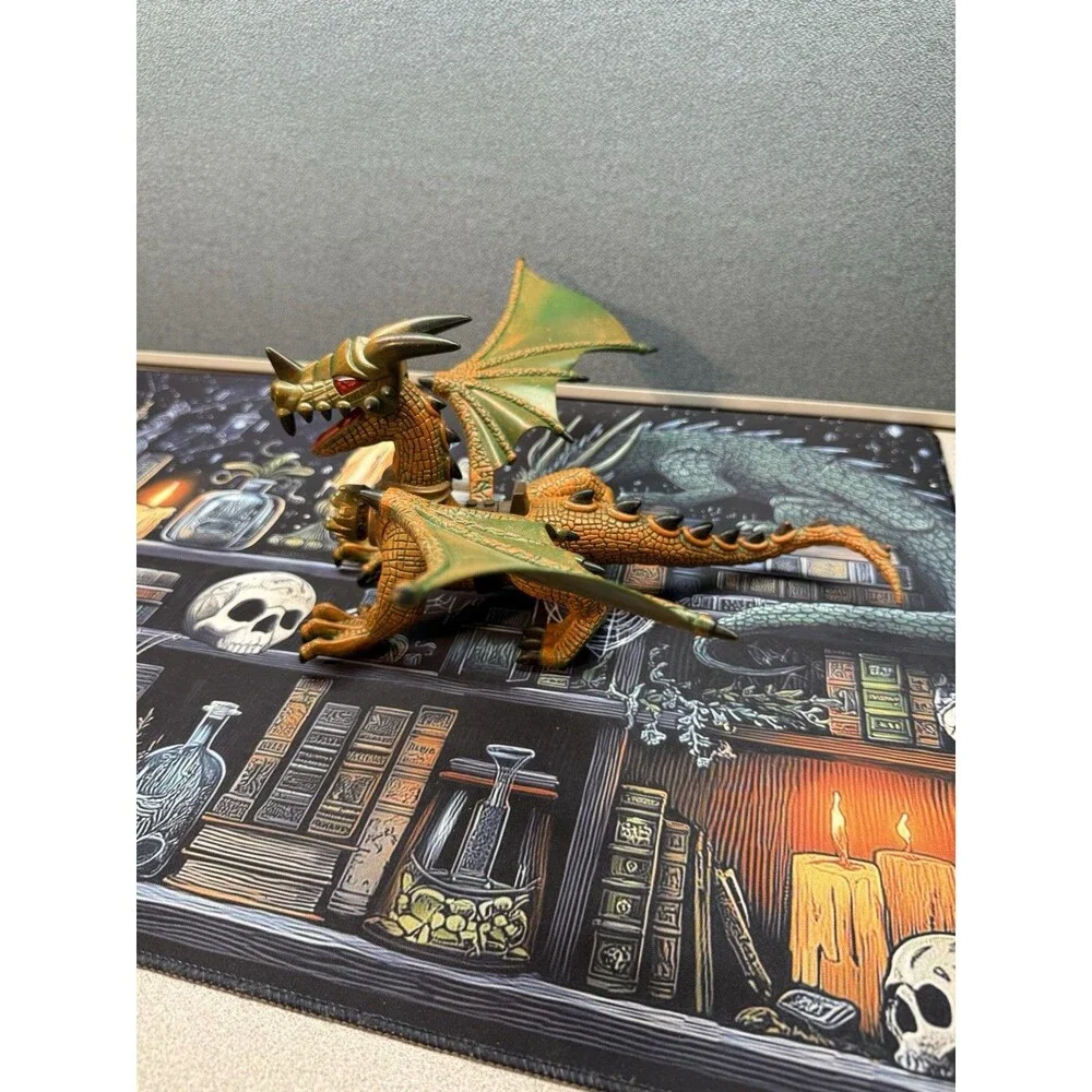 MEGA BLOKS Krystal Wars Orange/Green Dragon With Krystal